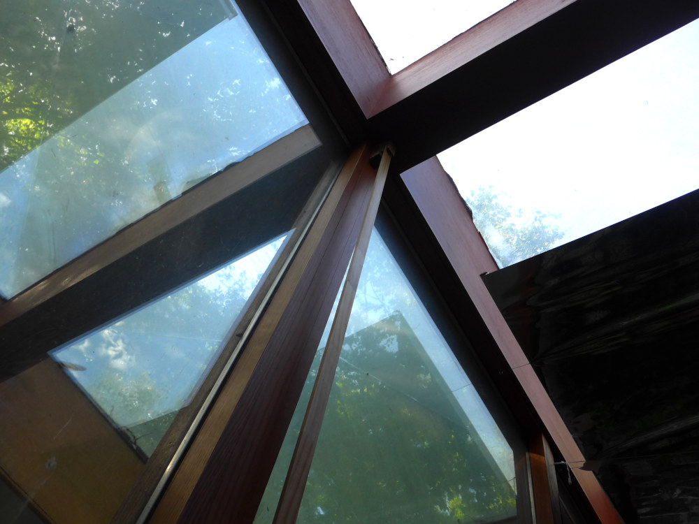 Arduino Perpetual Pendulum- looking up to suspension